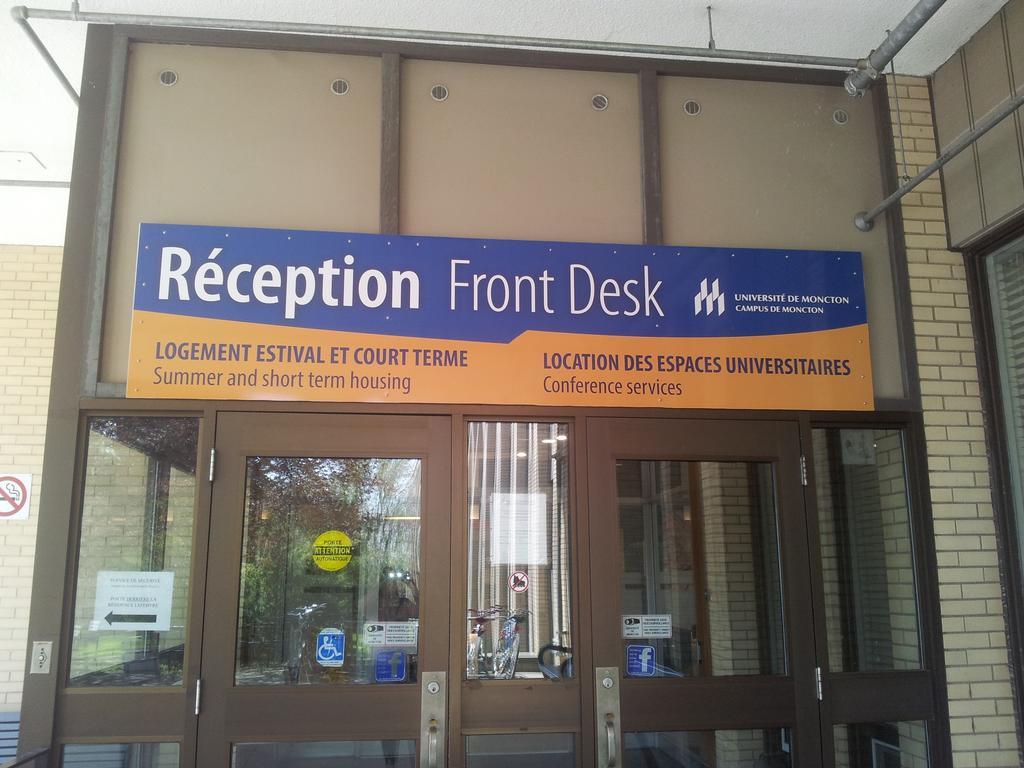 Universite De Moncton Exterior foto